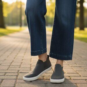 ROTHY'S Chelsea High Top Sneakers Boots 7.5 Moss Green Knit Booties Comfort